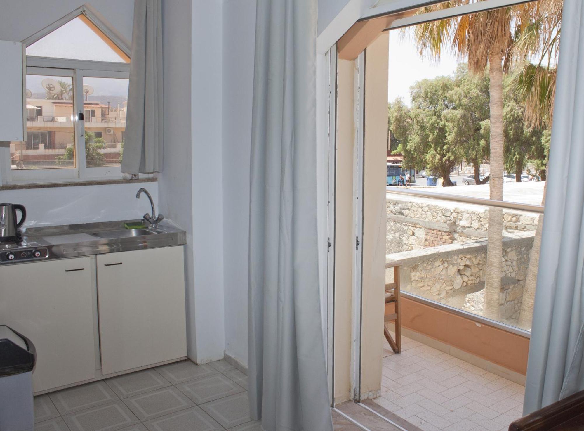 Melani Apartments Ханя Екстериор снимка